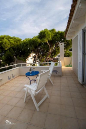 'Alexander' Seaside House With View In Nea Makri